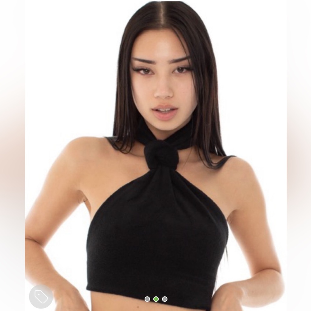 AYAI 🖤 Halter top